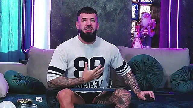 Snapshot of masterkingofmusclee chatting on 16, 12, 2024 masterkingofmusclee online show from 16, 12, 2024