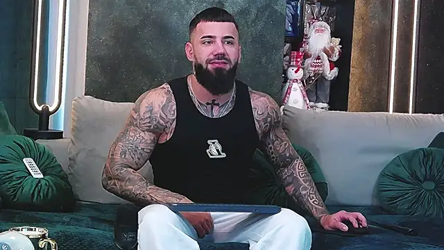 Snapshot of masterkingofmusclee chatting on 27, 12, 2024 masterkingofmusclee online show from 27, 12, 2024