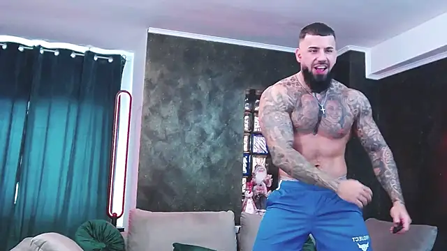 Snapshot of masterkingofmusclee chatting on 30, 12, 2024 masterkingofmusclee online show from 30, 12, 2024