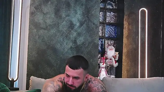 Snapshot of masterkingofmusclee chatting on 3, 1, 2025 masterkingofmusclee online show from 3, 1, 2025