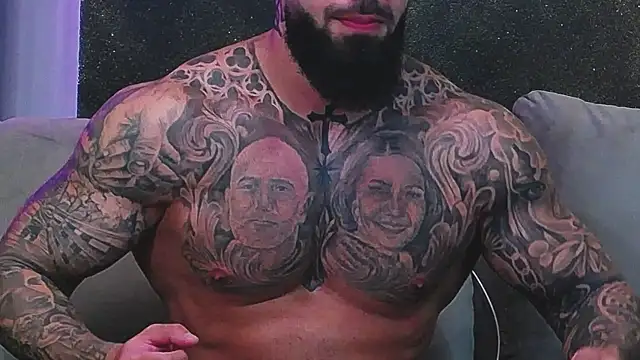 Snapshot of masterkingofmusclee chatting on 6, 1, 2025 masterkingofmusclee online show from 6, 1, 2025