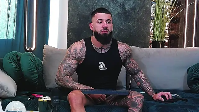 Snapshot of masterkingofmusclee chatting on 29, 1, 2025 masterkingofmusclee online show from 29, 1, 2025