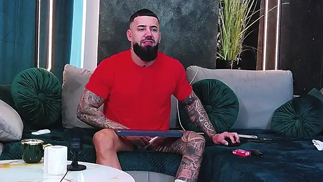 Snapshot of masterkingofmusclee chatting on 4, 2, 2025 masterkingofmusclee online show from 4, 2, 2025