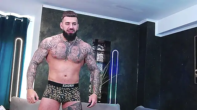 Snapshot of masterkingofmusclee chatting on 7, 3, 2025 masterkingofmusclee online show from 7, 3, 2025