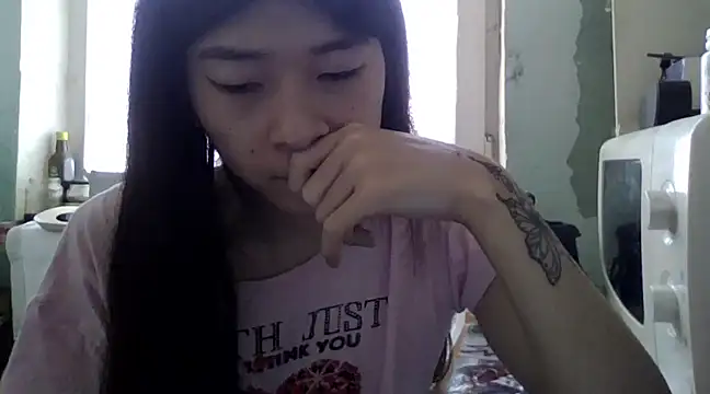 CarlyJoy online show from 13, 3, 2025