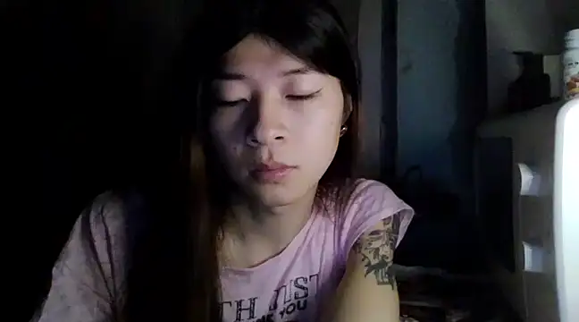 CarlyJoy online show from 13, 3, 2025