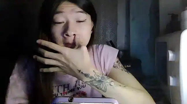 CarlyJoy online show from 14, 3, 2025