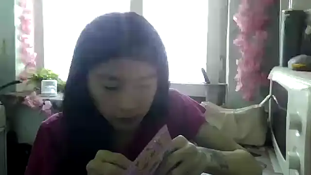 CarlyJoy online show from 13, 10, 2025