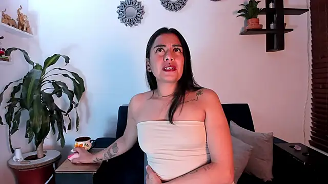 im amber online show from 7, 4, 2026