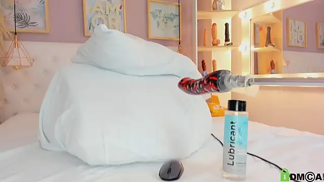 julyanna  online show from 2, 12, 2025