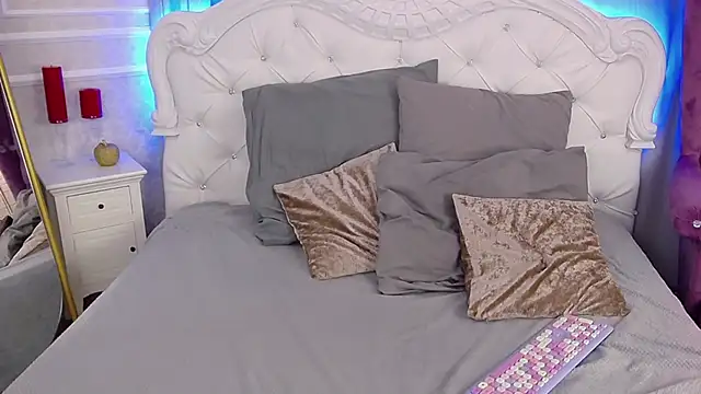 CrissyTaylor online show from 17, 3, 2025