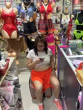 ROSALIALUCY online show from 15, 1, 2025