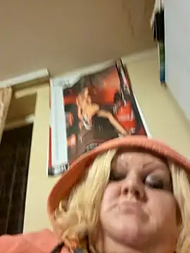 Snapshot of ducicsajsziii chatting on 14, 3, 2025 ducicsajsziii online show from 14, 3, 2025