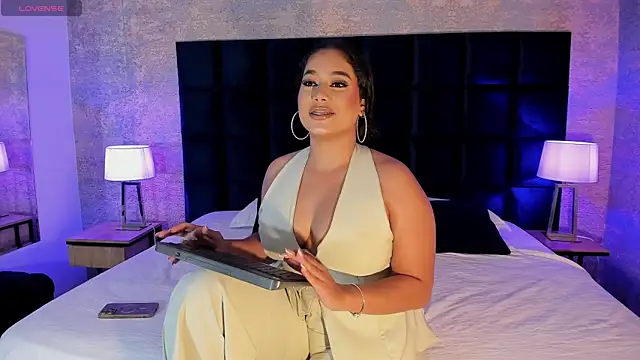 Gaby Blaze online show from 8, 3, 2025