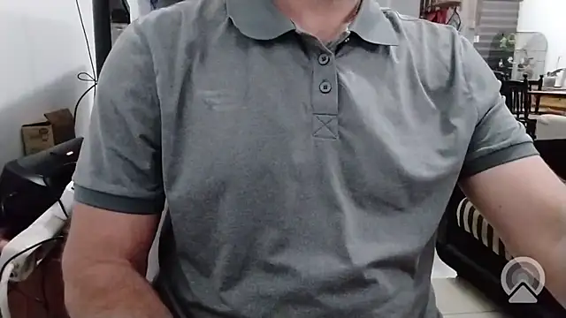 Snapshot of Ivanxx712 chatting on 4, 10, 2025 Ivanxx712 online show from 4, 10, 2025