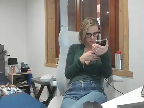 Madame Callie online show from 11, 3, 2026