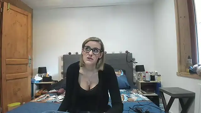 Snapshot of Madame_Callie chatting on 14, 5, 2026 Madame Callie online show from 14, 5, 2026