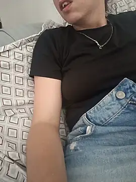 bruna safadinhaa online show from 5, 7, 2026