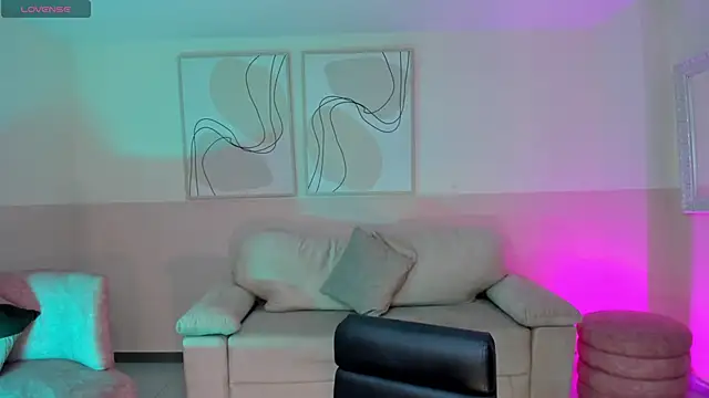 AlessiaCorleone  online show from 24, 1, 2025