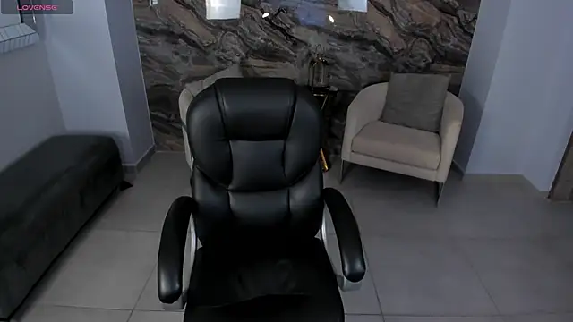 AlessiaCorleone  online show from 10, 3, 2025