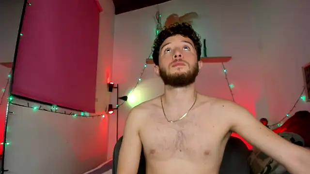 Snapshot of Juan_Castano chatting on 5, 12, 2025 Juan Castano online show from 5, 12, 2025