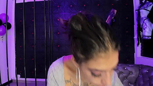 TeennNaugthy18 online show from 26, 10, 2025