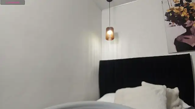 dolly zoe online show from 11, 4, 2026