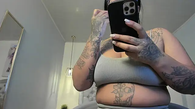 ayshel   online show from 16, 9, 2025