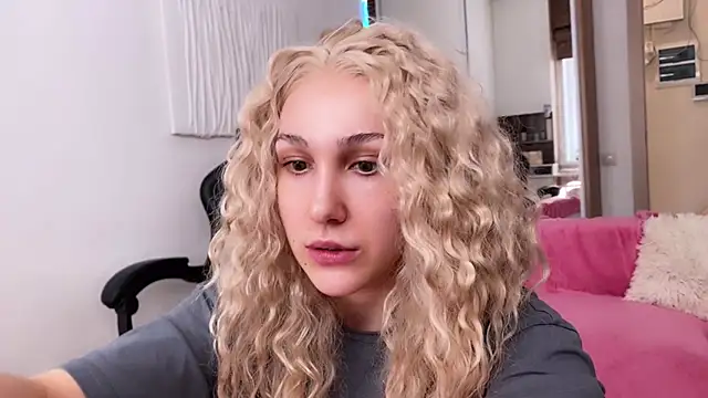 Snapshot of CarolMay chatting on 14, 6, 2026 CarolMay online show from 14, 6, 2026