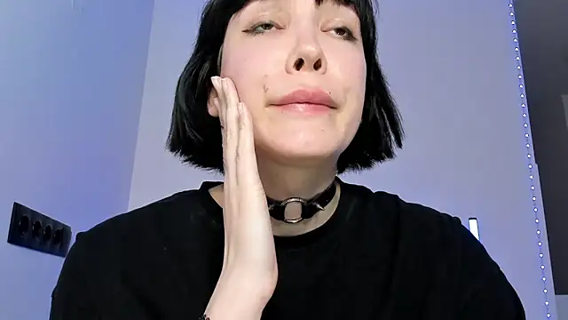 dollmore online show from 4, 1, 2025