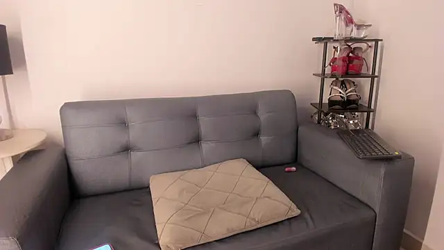 valerycolins online show from 22, 2, 2025