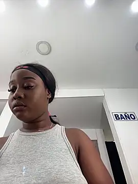 Snapshot of MichaelaCox chatting on 15, 5, 2026 MichaelaCox online show from 15, 5, 2026
