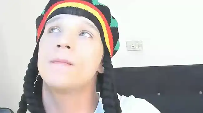 Snapshot of angelcortes chatting on 6, 12, 2024 angelcortes online show from 6, 12, 2024