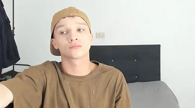 Snapshot of angelcortes chatting on 23, 12, 2024 angelcortes online show from 23, 12, 2024