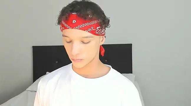 Snapshot of angelcortes chatting on 3, 3, 2025 angelcortes online show from 3, 3, 2025