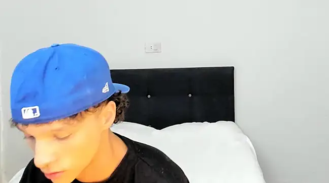 Snapshot of angelcortes chatting on 14, 3, 2025 angelcortes online show from 14, 3, 2025