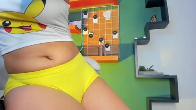 CoralineRicce  online show from 5, 2, 2025