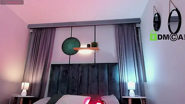 CoralineRicce  online show from 4, 11, 2025