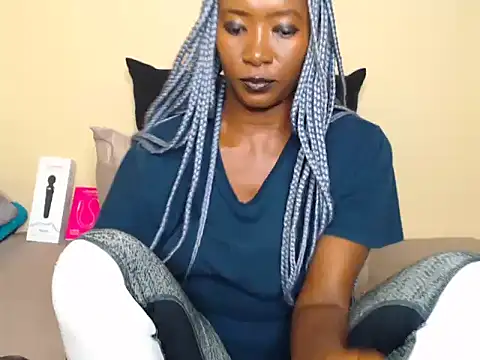 NikkiDickSavage online show from 21, 3, 2025