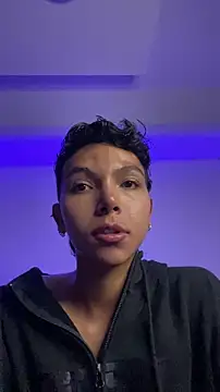 Snapshot of xhenisa_ chatting on 15, 1, 2026 xhenisa online show from 15, 1, 2026