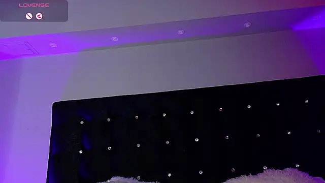 charlotteeruss online show from 9, 2, 2025