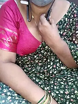 Snapshot of yours-kavaya chatting on 18, 10, 2025 yours-kavaya online show from 18, 10, 2025