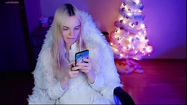 Emily Nyaffee online show from 23, 12, 2024