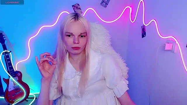 Emily Nyaffee online show from 6, 11, 2025