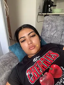 NatashaBrown12 online show from 14, 4, 2026