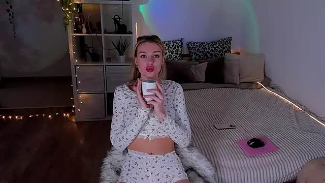 Snapshot of MissLovex chatting on 28, 2, 2025 MissLovex online show from 28, 2, 2025