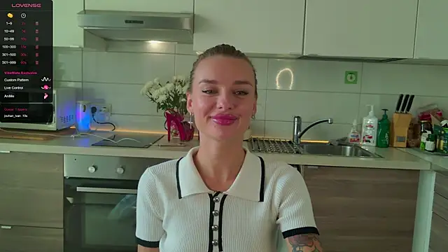 Snapshot of MissLovex chatting on 9, 9, 2025 MissLovex online show from 9, 9, 2025