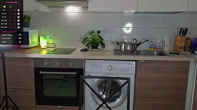 Snapshot of MissLovex chatting on 29, 9, 2025 MissLovex online show from 29, 9, 2025