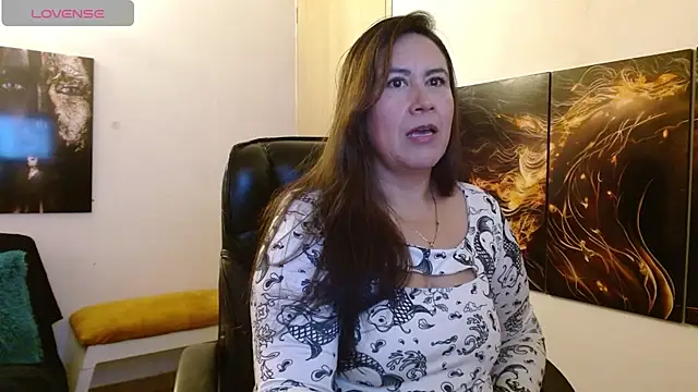 amalia brunette online show from 19, 12, 2025