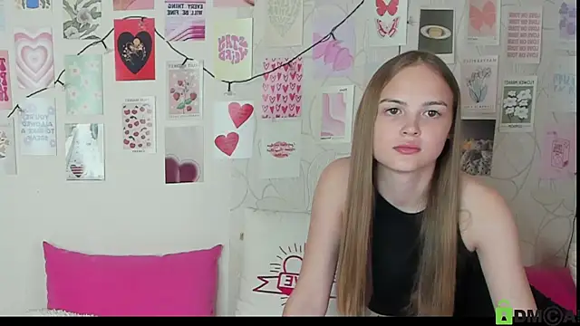 Snapshot of little_radiant_sun chatting on 25, 10, 2025 little radiant sun online show from 25, 10, 2025